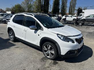 Voiture accidenté Peugeot 2008  2017/11