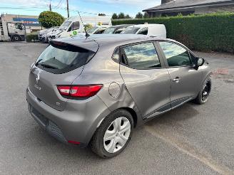 Renault Clio  picture 2