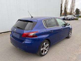 Coche accidentado Peugeot 308  2020/1