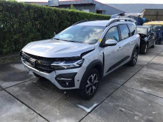 Salvage car Dacia Jogger Jogger, MPV, 2022 1.0 TCe 110 12V 2022/2