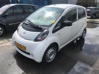 Uttjänta bilar auto Peugeot iOn iOn, Hatchback 5-drs, 2010 iOn 2011/5