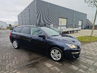  Peugeot 308 1.2 e-thp bleu lion ex. mooie auto lichte schade ijdbaar 2014/1