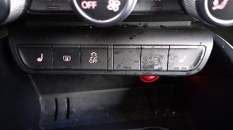 Audi A1 1.2 s edition rijdbare schade picture 25