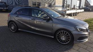 Mercedes A-klasse A 250 AMG Prestige Sport Super nette auto met rijdbare schade picture 11