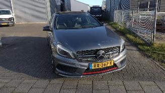 Mercedes A-klasse A 250 AMG Prestige Sport Super nette auto met rijdbare schade picture 2