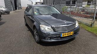 krockskadad bil auto Mercedes C-klasse 200 Kombi Elegance nette goed rijdende auto weinig schade! 2008/1