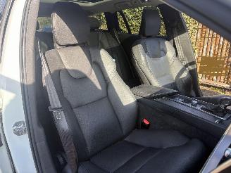 Volvo V-60 R-DESIGN 2.0 D MOMENTUM-LEER-PANO-AUTOMAAT-150PK-BOM VOL picture 21