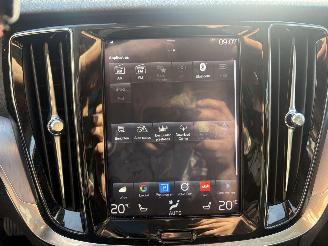 Volvo V-60 R-DESIGN 2.0 D MOMENTUM-LEER-PANO-AUTOMAAT-150PK-BOM VOL picture 24