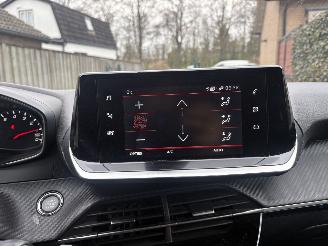 Peugeot 2008 1.2T SPORT 102 pk  61100 KM NAP !! picture 18