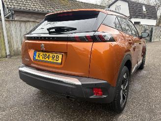 Peugeot 2008 1.2T SPORT 102 pk  61100 KM NAP !! picture 4