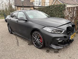 BMW 1-serie 118 M-SPORT 140 PK  AUTOMAAT PANORAMA NAP !!! picture 9