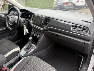 Volkswagen T-Roc 1.5 TSI SPORT 150 PK AUTOMAAT PANORAMA picture 13