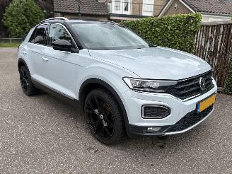 Volkswagen T-Roc 1.5 TSI SPORT 150 PK AUTOMAAT PANORAMA picture 7