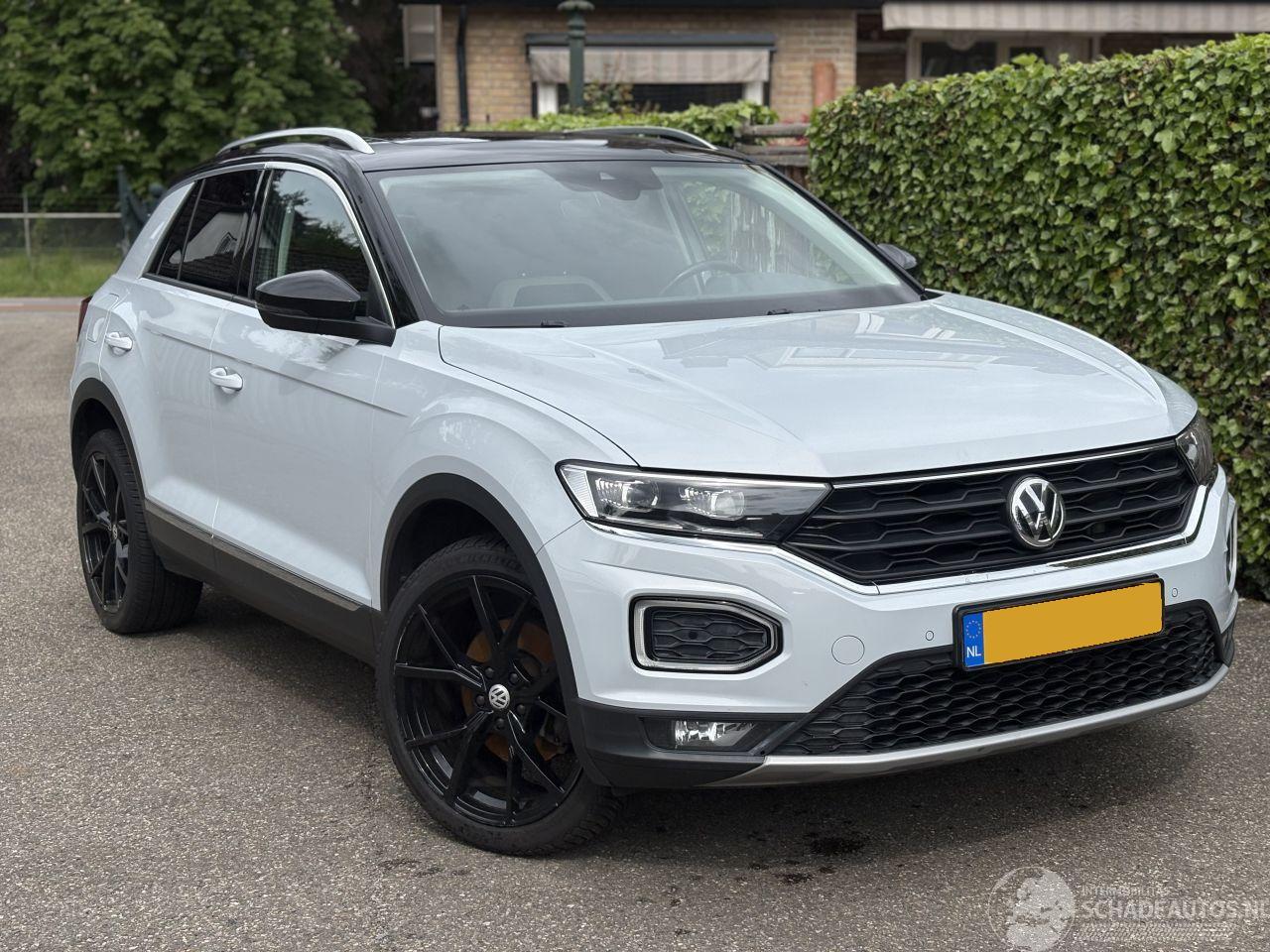 Volkswagen T-Roc 1.5 TSI SPORT 150 PK AUTOMAAT PANORAMA