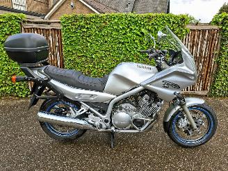Vaurioauto  motor cycles Yamaha XJ 900 S DIVERSION 2002/6