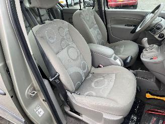 Renault Kangoo 1.6 16V MPV  Benzine 1.598cc 78kW (106pk) FWD 2008-02 (KW0D; KW2D; KW4D) K4M830; K4MG8 picture 19