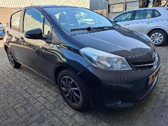 skadebil auto Toyota Yaris  2012/2
