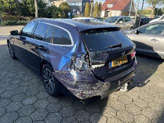 BMW 3-serie 320e Touring picture 3