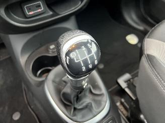 Fiat 500L Living 1.4 T-Jet Lounge picture 16