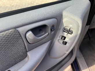 Chrysler Voyager 3.3i V6 SE Luxe 7 Persoons picture 9