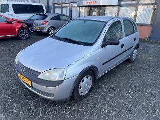 skadebil auto Opel Corsa -C 2001/3