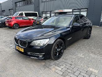 Unfallwagen BMW 7-serie 730d High Executive 2013/6
