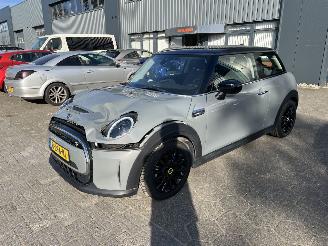 Unfallwagen Mini Electric Camden Edition 33 kWh 2022/9
