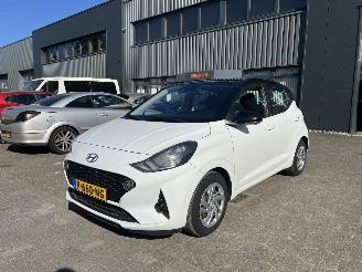 uszkodzony samochody osobowe Hyundai I-10 1.0 Comfort 2022/4