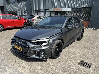 Schadeauto Audi A3 40 TFSI e Business edition 2021/1