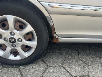 Kia Carens 1.8-16V EX picture 23