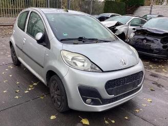 Peugeot 107 107, Hatchback, 2005 / 2014 1.0 12V picture 1