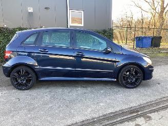 Mercedes B-klasse 2.0 B-200 16V Hatchback  Benzine 2.034cc 100kW (136pk) FWD 2005-03/2011-11 (245.233) M266960 picture 4