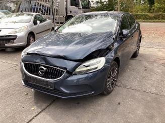 Salvage car Volvo V-40 V40 (MV), Hatchback 5-drs, 2012 / 2019 2.0 T2 16V 2016/8