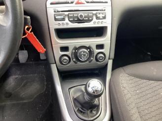 Peugeot 308 308 SW (4E/H), Combi 5-drs, 2007 / 2014 1.6 16V THP 155 picture 15