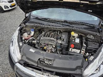 Peugeot 208 PureTech Active picture 10