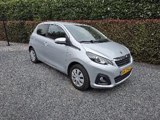 Schadeauto Peugeot 108  2015/10