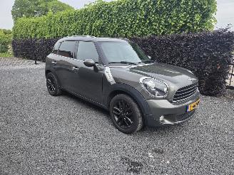 Schadeauto Mini Countryman 1.6 One Salt 2014/3