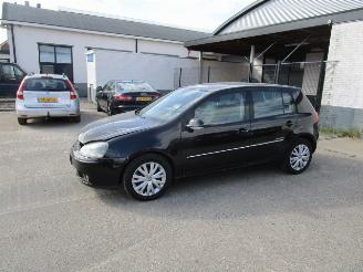 Volkswagen Golf 1.6 tdi picture 2