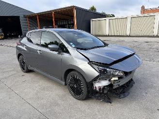 damaged passenger cars Nissan Leaf  2022/4
