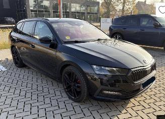 uszkodzony samochody osobowe Skoda Octavia 2.0 CRTDI DSG 2021/1