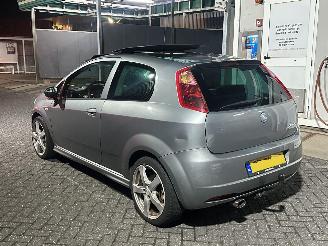 krockskadad bil auto Fiat Punto 1.4 16v Sport Panorama 2006/10