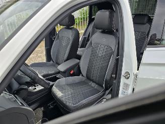 Volkswagen Tiguan R-LINE 180 kW Hybride picture 11