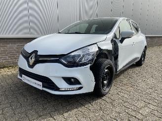 Voiture accidenté Renault Clio 0.9 TCe Bose Airco PDC Navi 2018/3