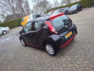 Vaurioauto  passenger cars Toyota Aygo 1.0 vtti 5drs airco 2022/3
