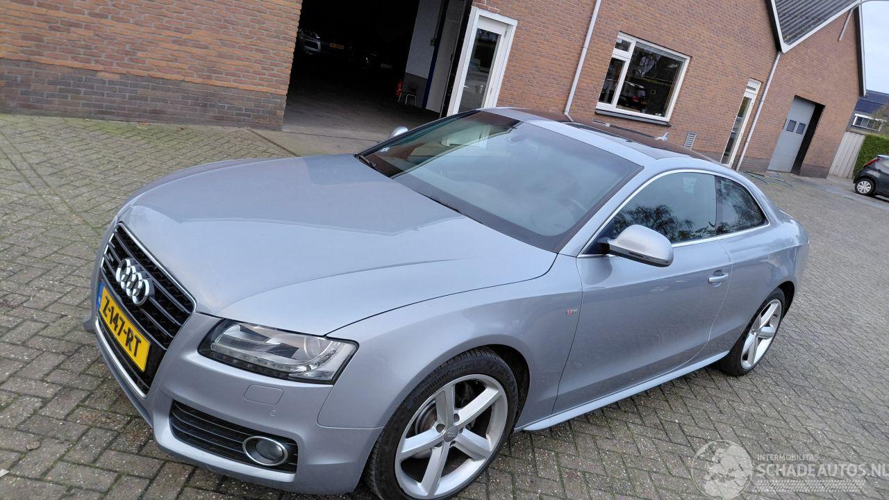 Audi A5 3.2  i coupe   quatro  265pk   s line