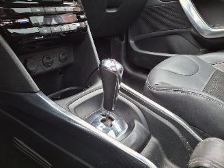 Peugeot 2008 1.2 vti  82pk pano automaat navi picture 6