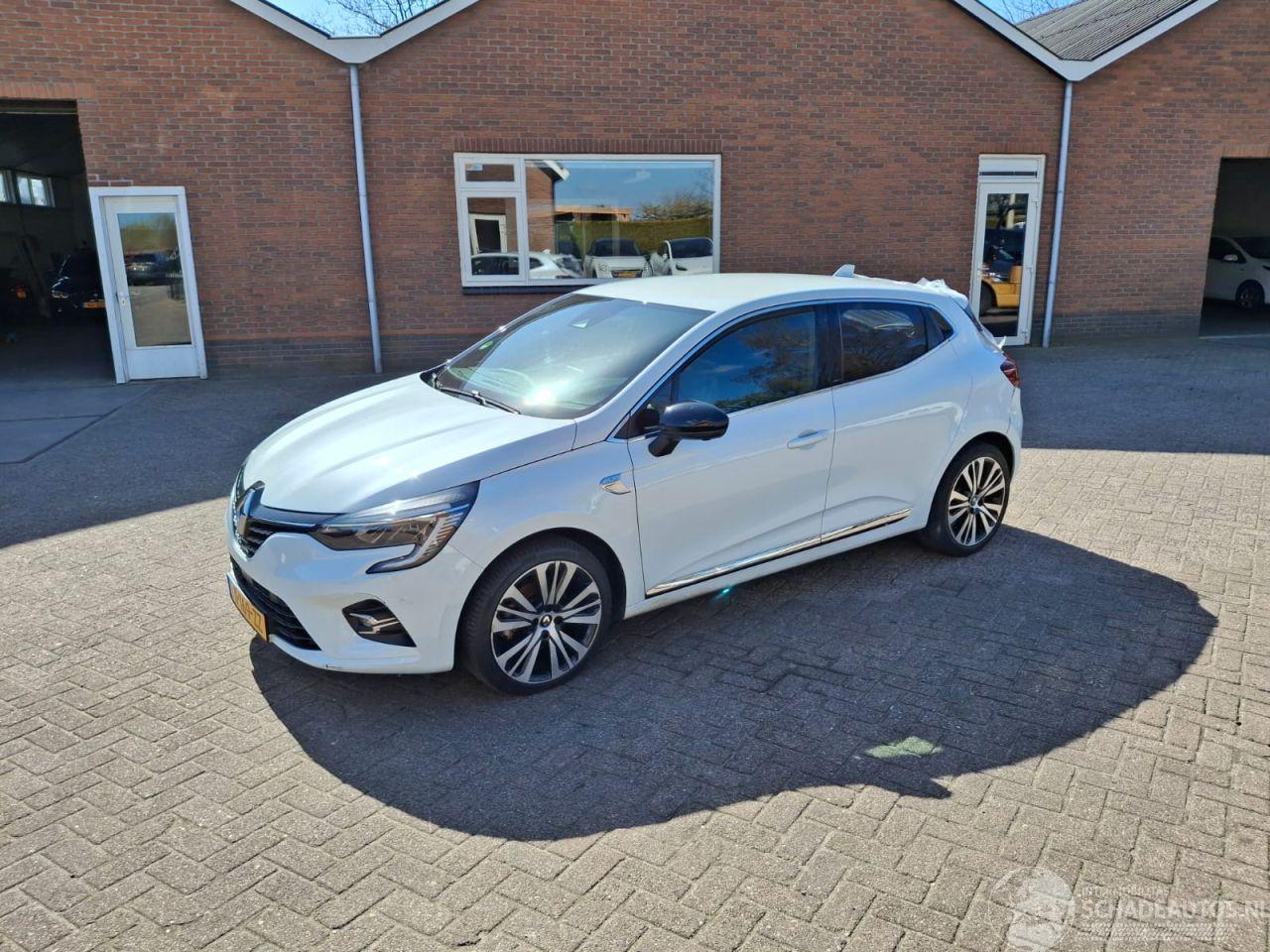 Renault Clio 1.6 hybrid   117pk  leer navi  automaat