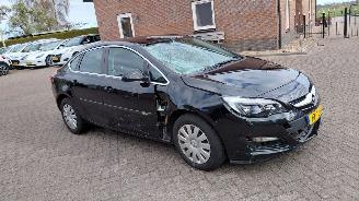 Opel Astra 1.4i automaat    navi 140pk navi clima picture 3