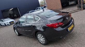 skadebil auto Opel Astra 1.4i automaat    navi 140pk navi clima 2016/2