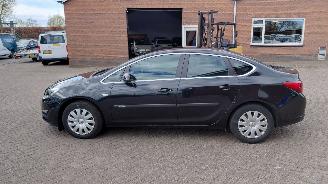 Opel Astra 1.4i automaat    navi 140pk navi clima picture 2